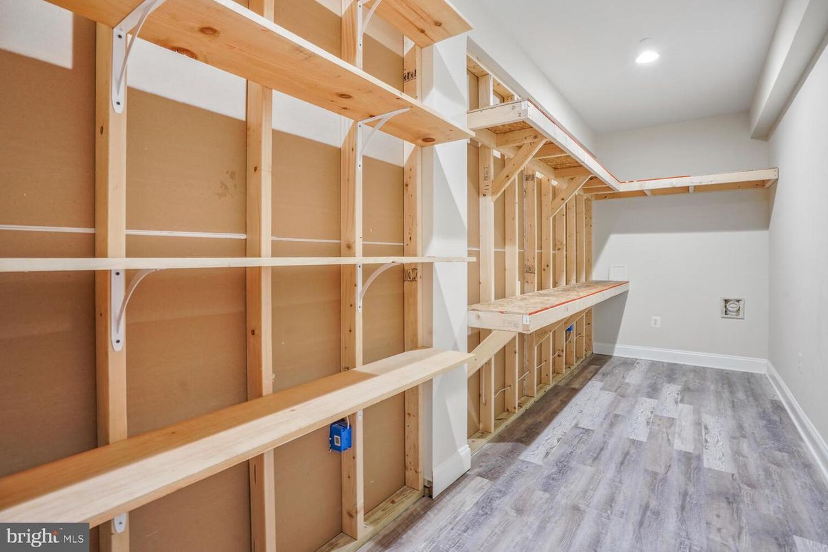 Interior, Recessed Lighting, Walk-in Closets, Wood Texture Flooring