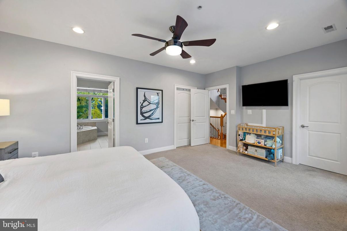 Bedroom, Interior, Recessed Lighting