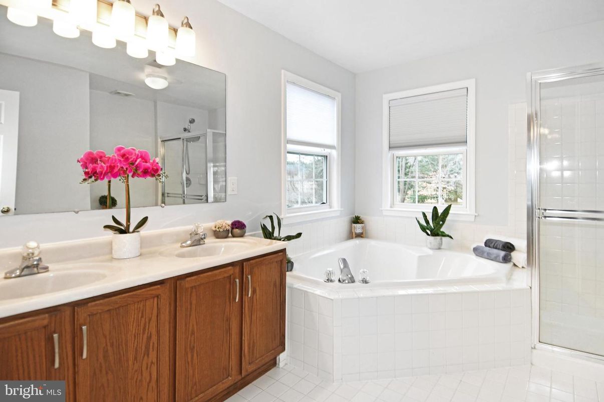 Bathroom, Dual Sink Vanities, Glass Shower, Interior