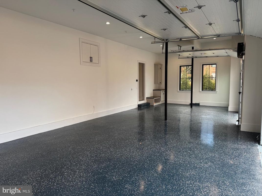 Garage, Interior, Recessed Lighting