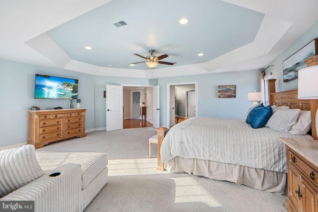 Bedroom, Interior, Recessed Lighting