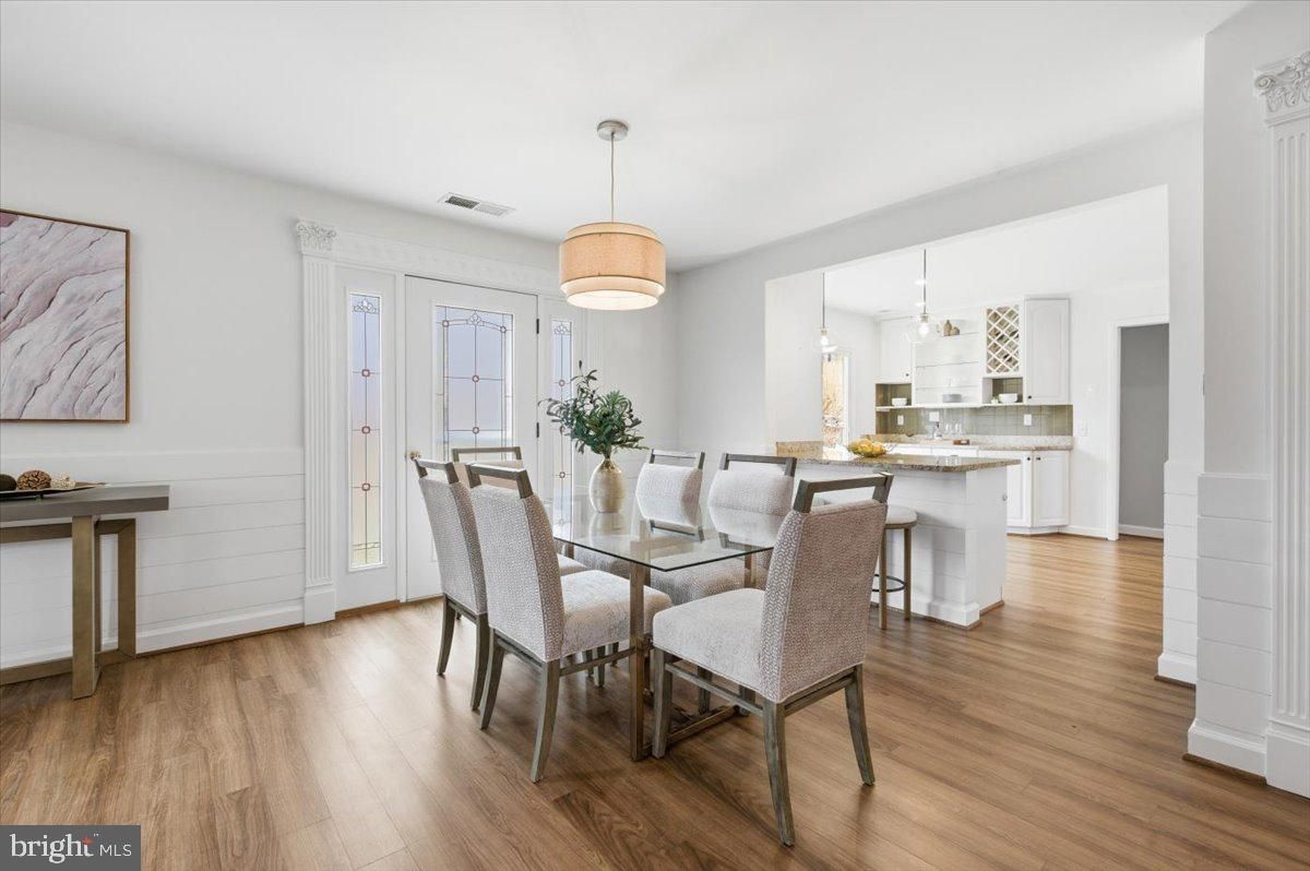 Dining room, Interior, Kitchen, Pendant Lights, Wood Texture Flooring