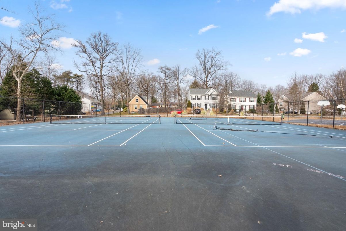 Exterior, Tennis Courts