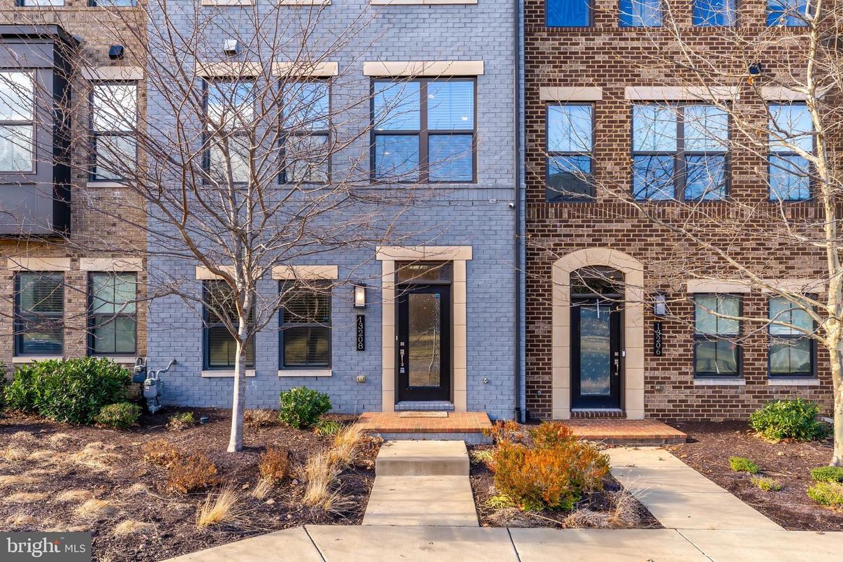 Exterior, Facade, Brick Facade, Rowhouse