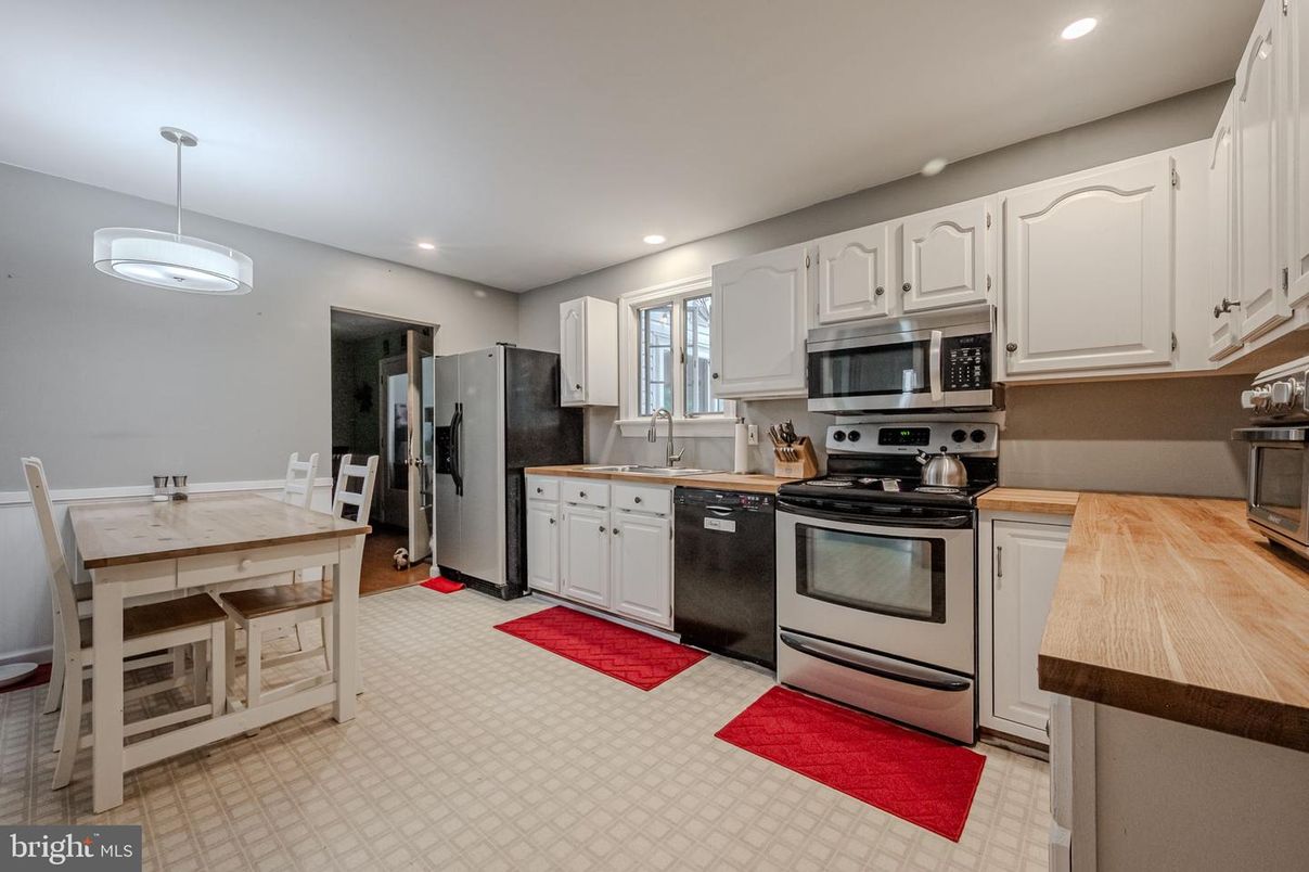 Dining room, Interior, Kitchen, Pendant Lights, Recessed Lighting