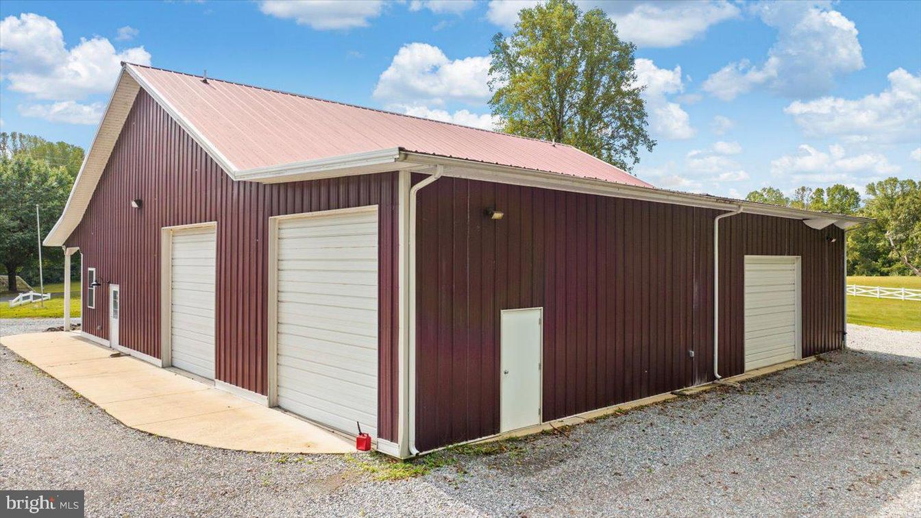 Detached Garage, Exterior