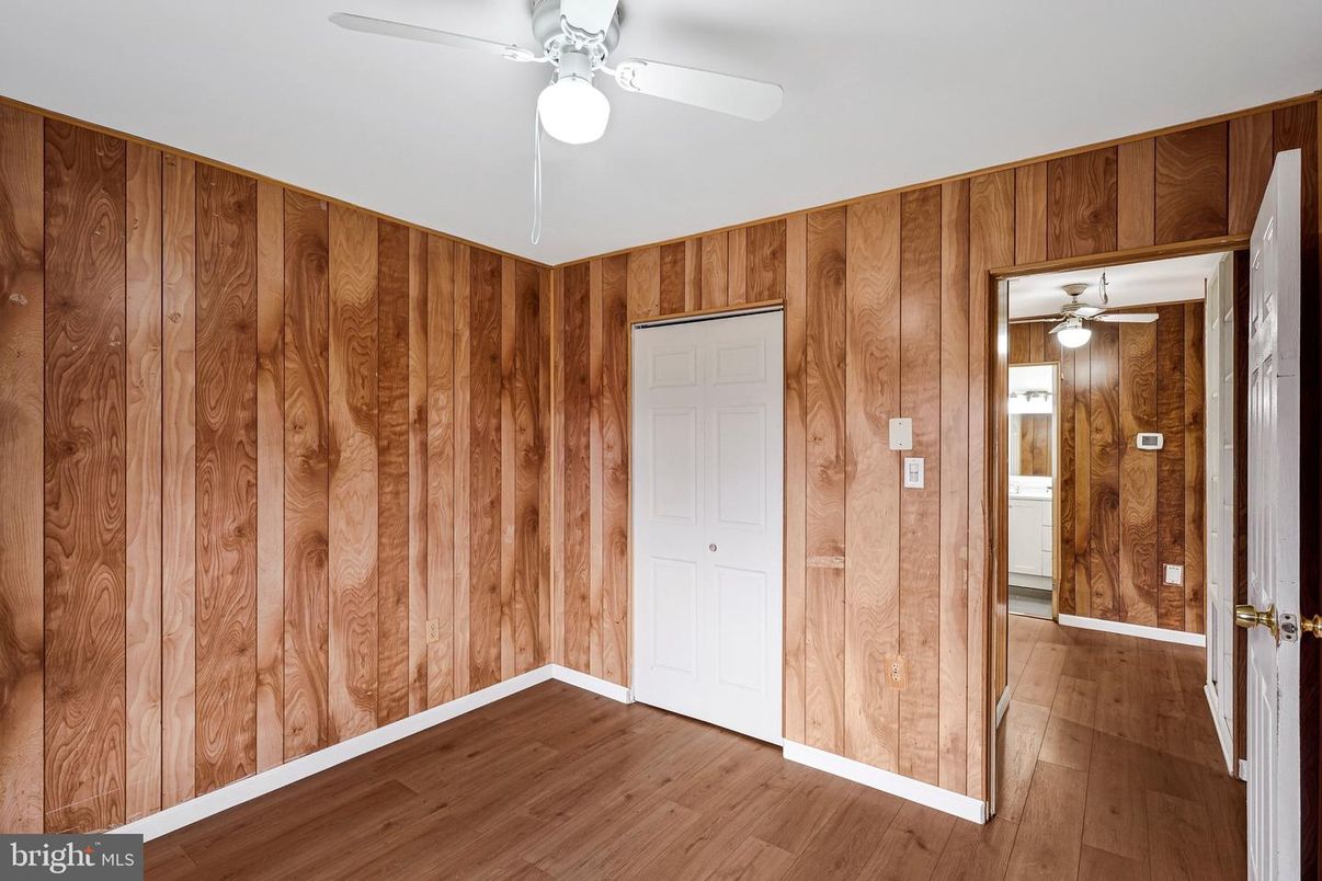 Empty room, Interior, Wood Texture Flooring, Wooden Walls