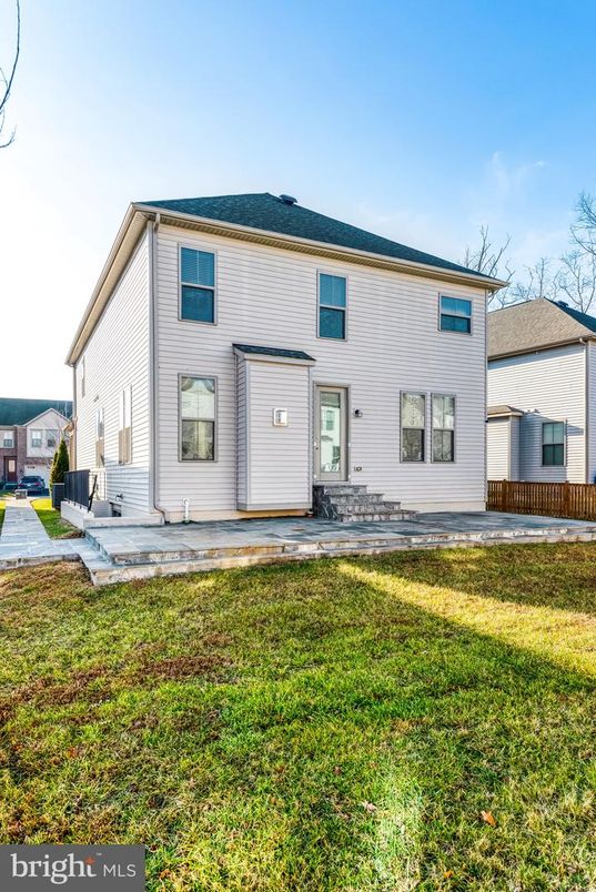 Backyard, Exterior, Facade, Georgian