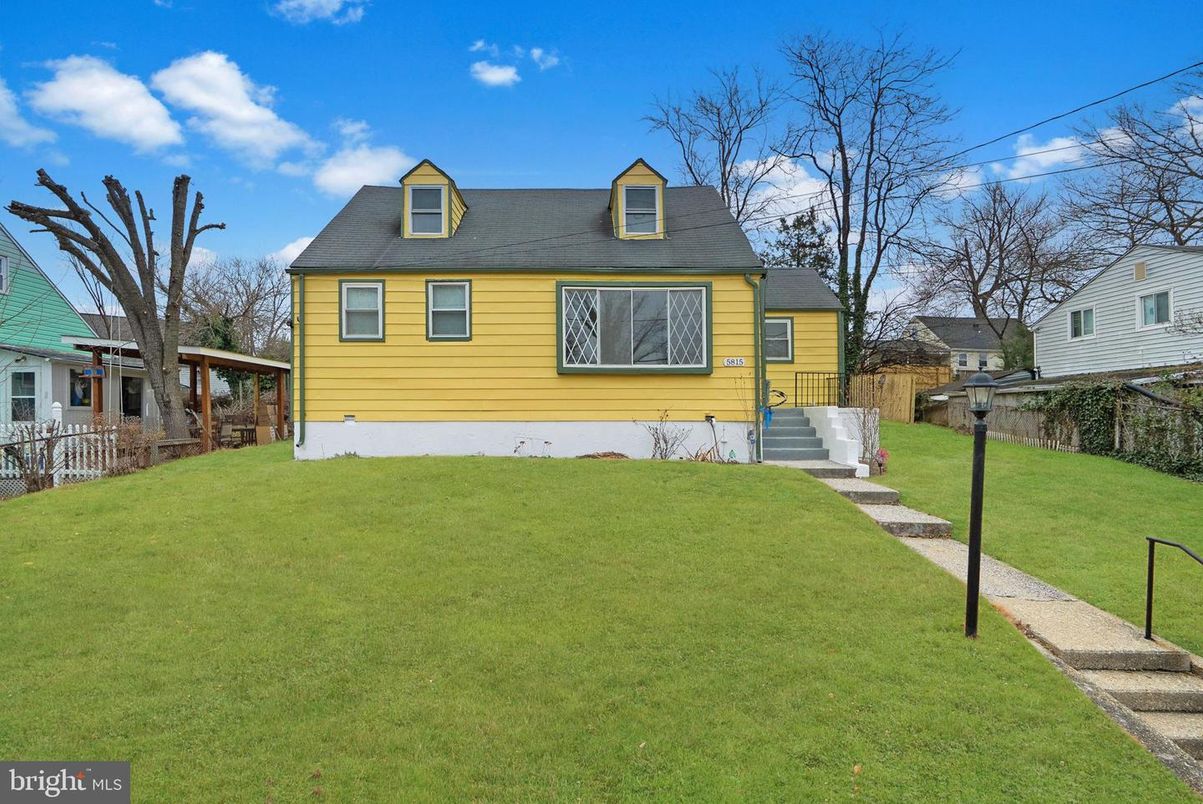 Exterior, Facade, Cape Cod