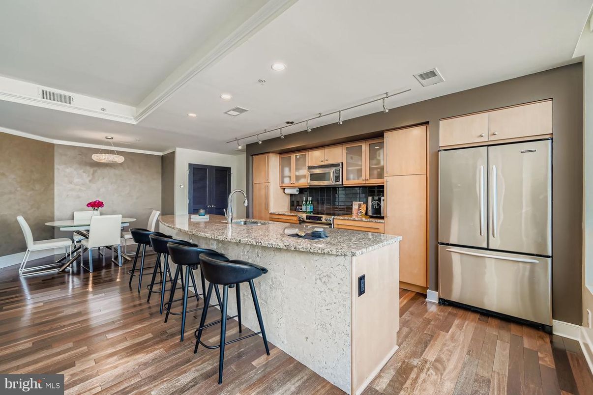 Dining room, Interior, Kitchen, Recessed Lighting, Stainless Steel Appliances, Wood Texture Flooring