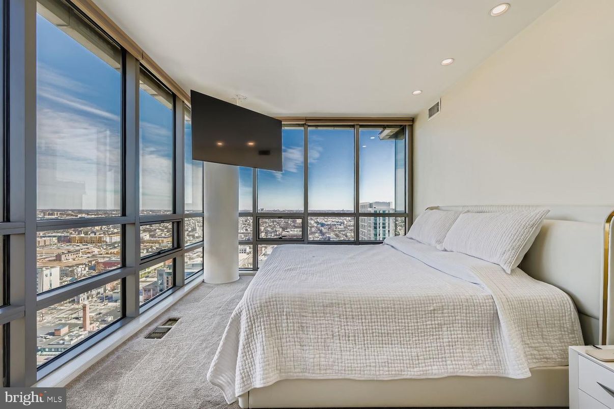 Bedroom, Interior, Recessed Lighting