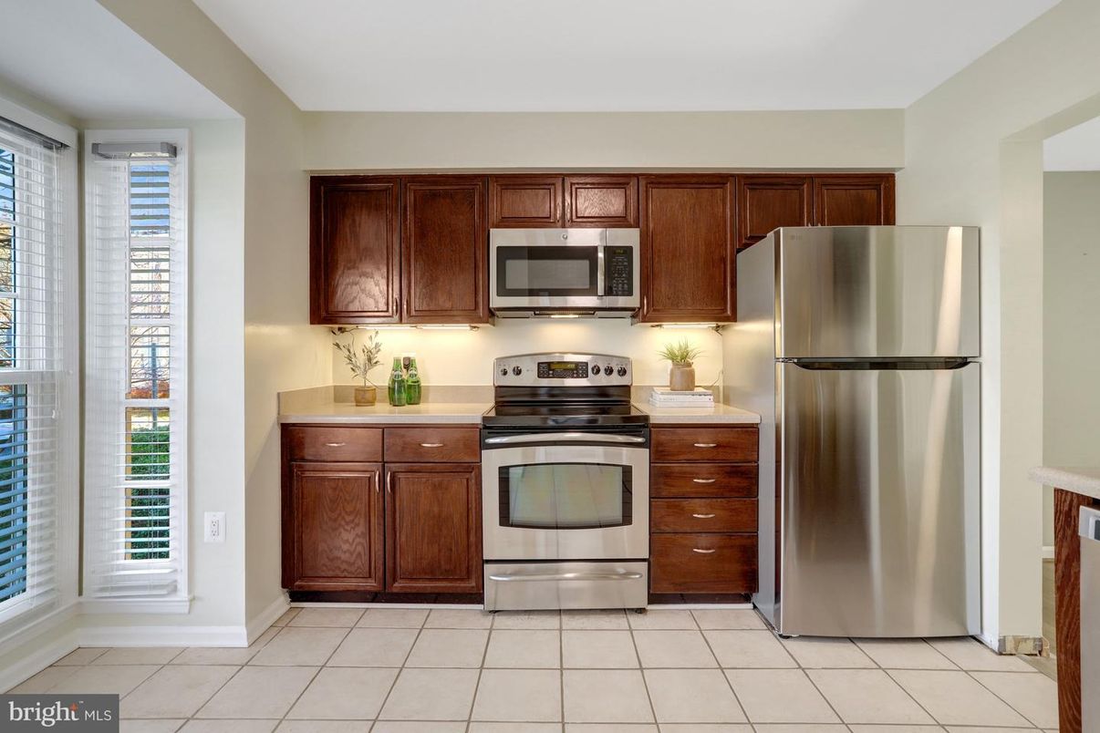 Interior, Kitchen, Stainless Steel Appliances