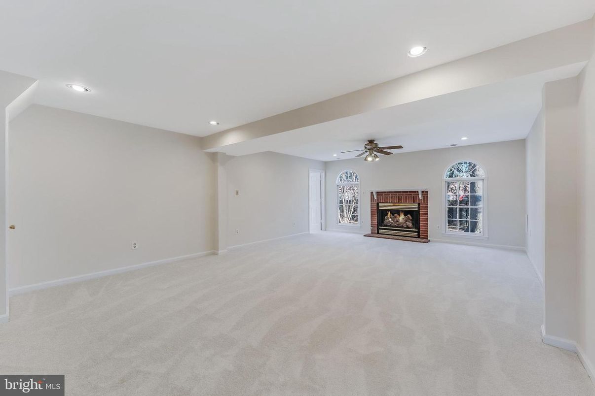 Empty room, Fireplace, Interior, Recessed Lighting