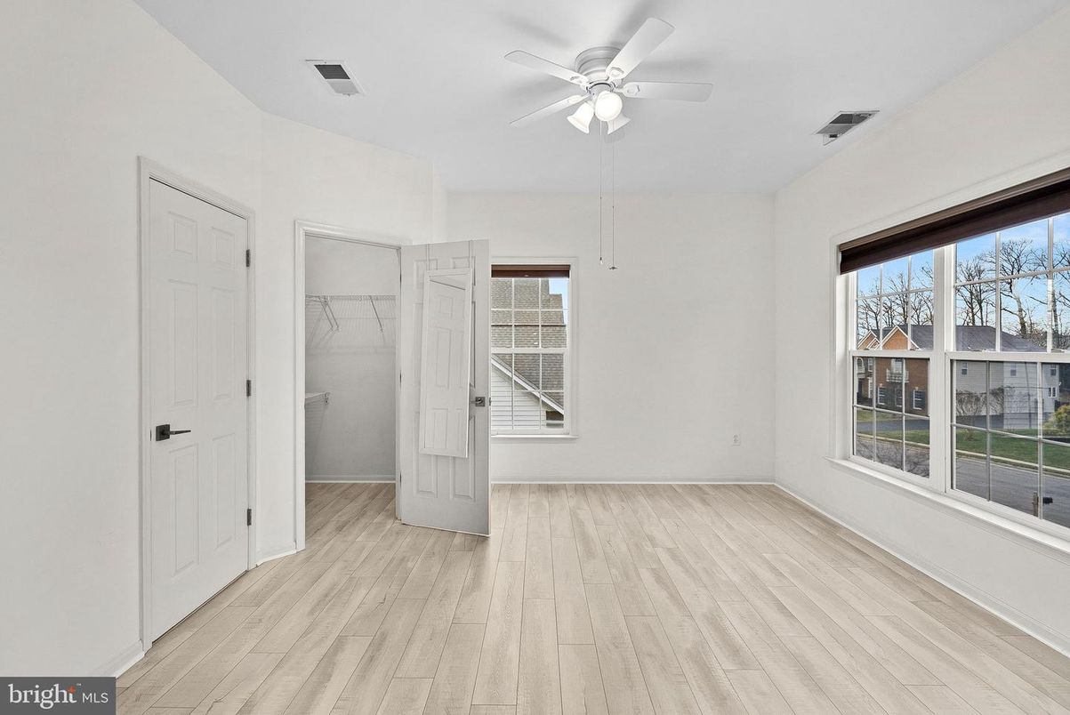 Empty room, Interior, Marble Walls, Wood Texture Flooring