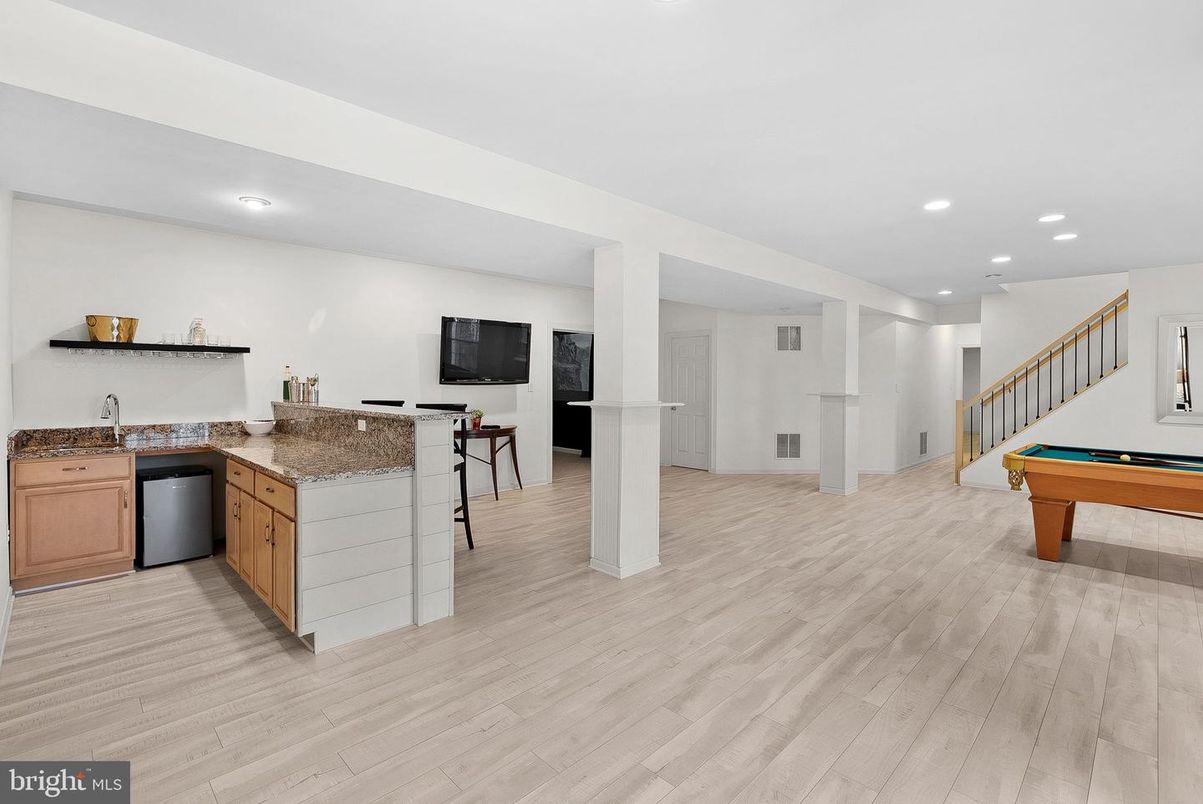 Billiard Table, Game Room, Interior, Recessed Lighting, Wood Texture Flooring