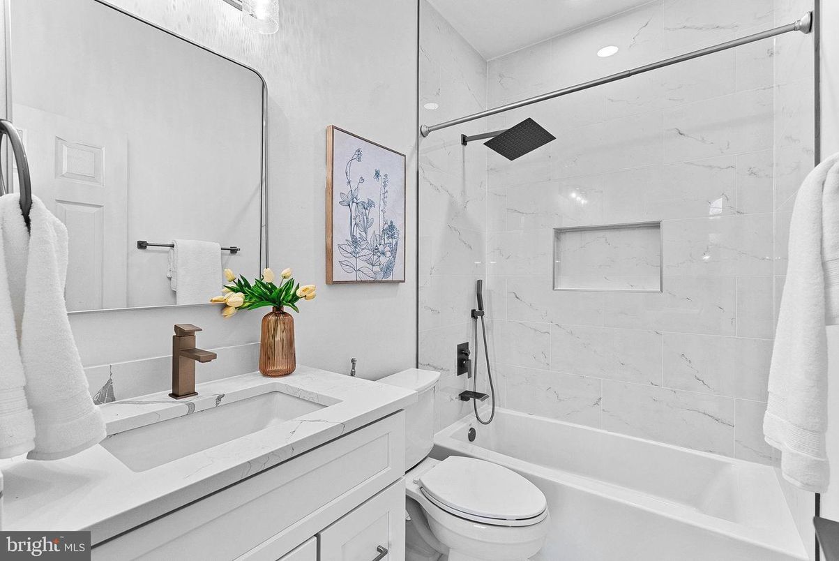 Bathroom, Interior, Marble Walls, Recessed Lighting