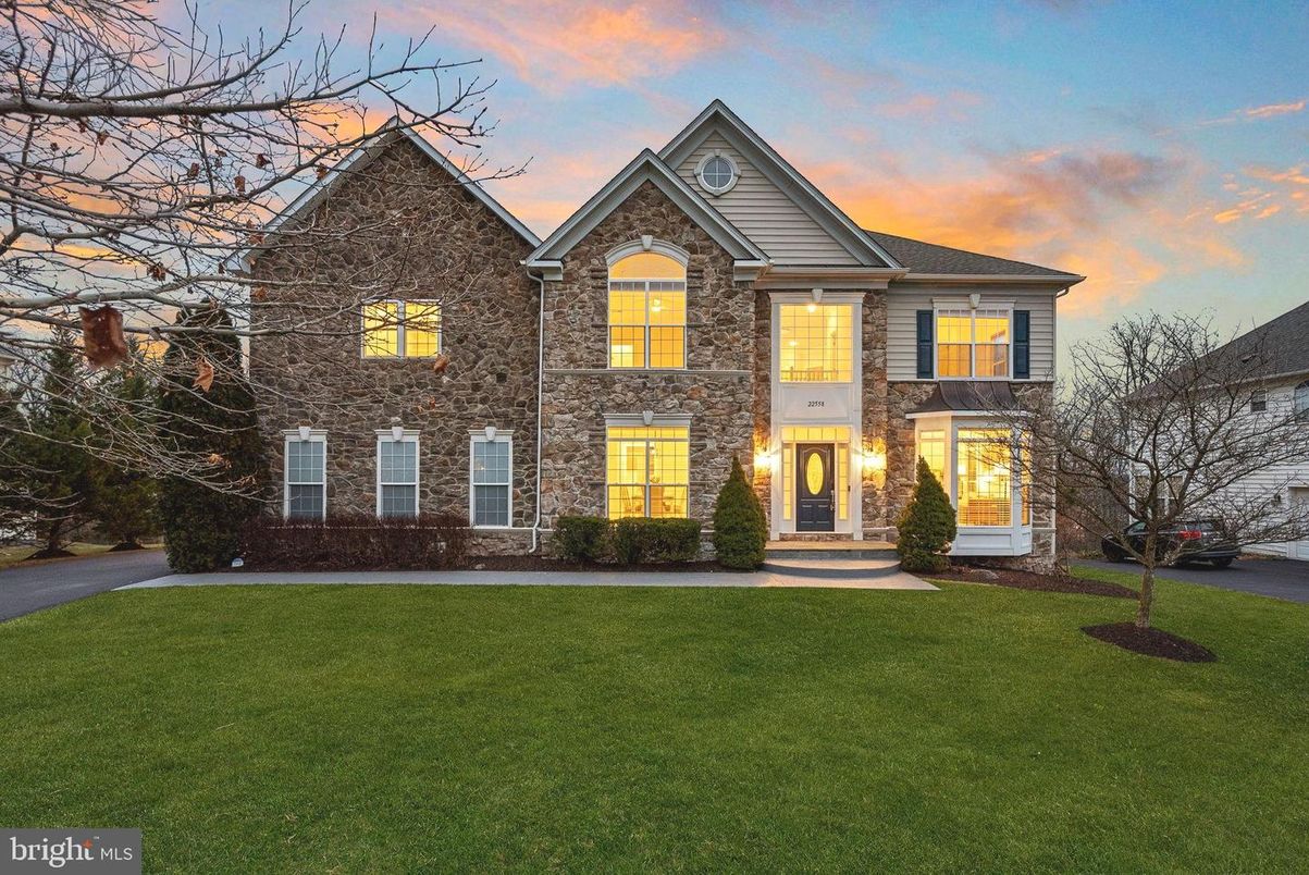 Exterior, Facade, Brick Facade, Brick Traditional