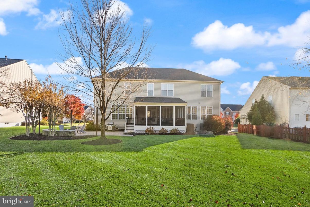 Backyard, Exterior, Facade, Georgian