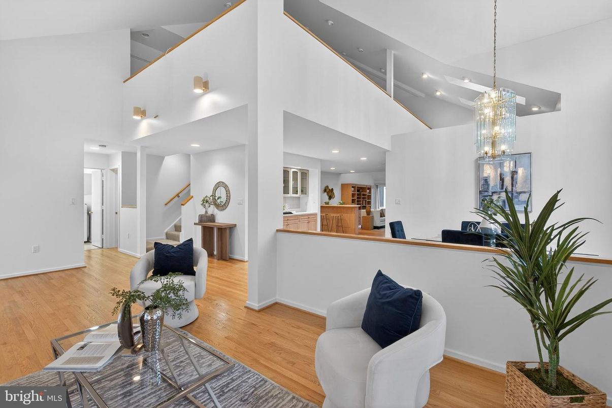 Interior, Pendant Lights, Recessed Lighting, Wood Texture Flooring