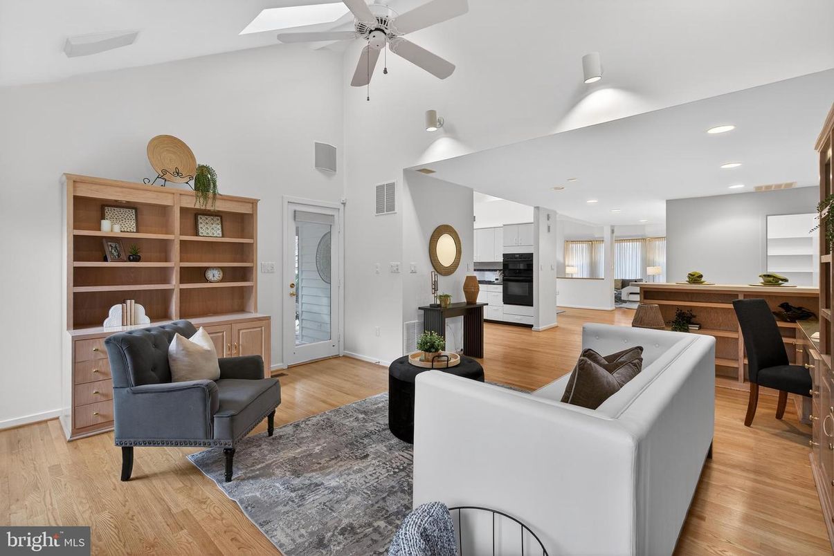 Dining room, Interior, Kitchen, Living room, Recessed Lighting, Wood Texture Flooring