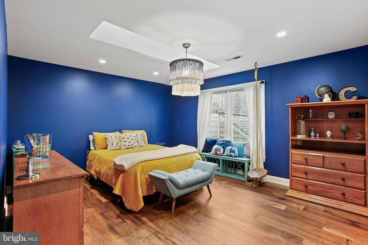 Bedroom, Chandelier, Interior, Recessed Lighting, Wood Texture Flooring