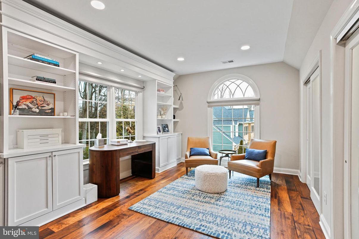 Home Office, Interior, Recessed Lighting, Wood Texture Flooring