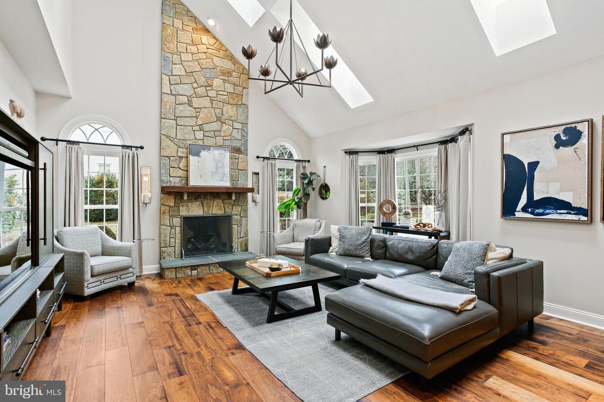 Fireplace, Interior, Living room, Pendant Lights, Stone Walls, Wood Texture Flooring