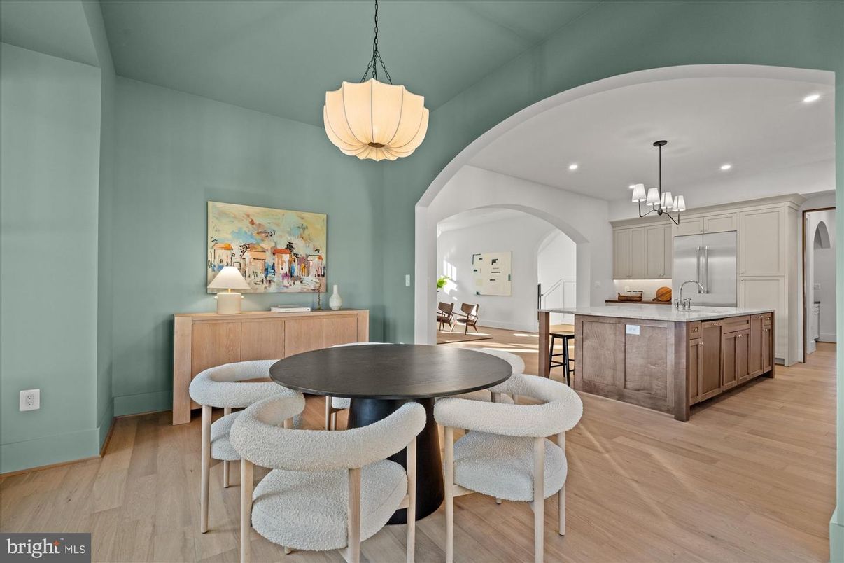 Dining room, Interior, Kitchen, Pendant Lights, Recessed Lighting, Wood Texture Flooring
