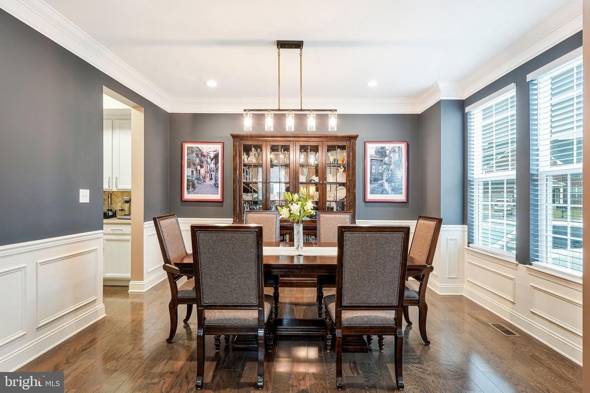 Dining room, Interior, Pendant Lights, Recessed Lighting, Wood Texture Flooring