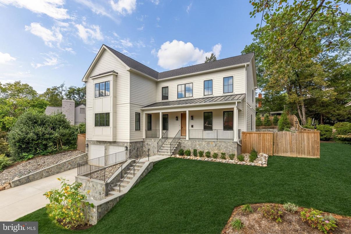 Backyard, Exterior, Facade, Farmhouse