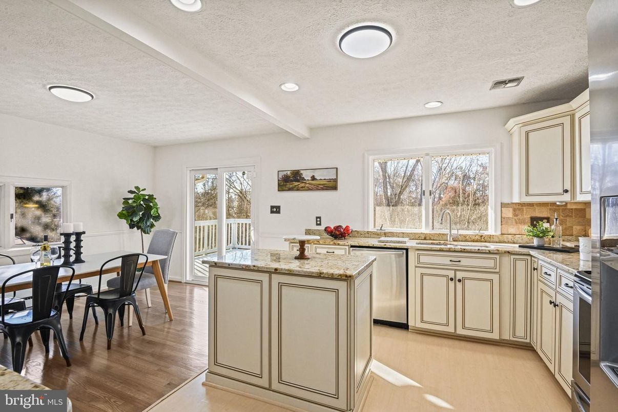 DE Listing image placeholder