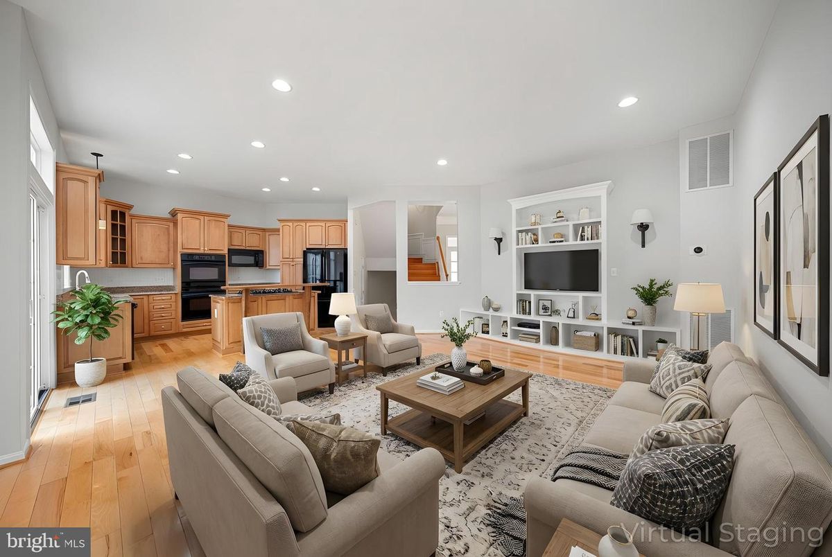 Interior, Kitchen, Living room, Recessed Lighting, Wood Texture Flooring