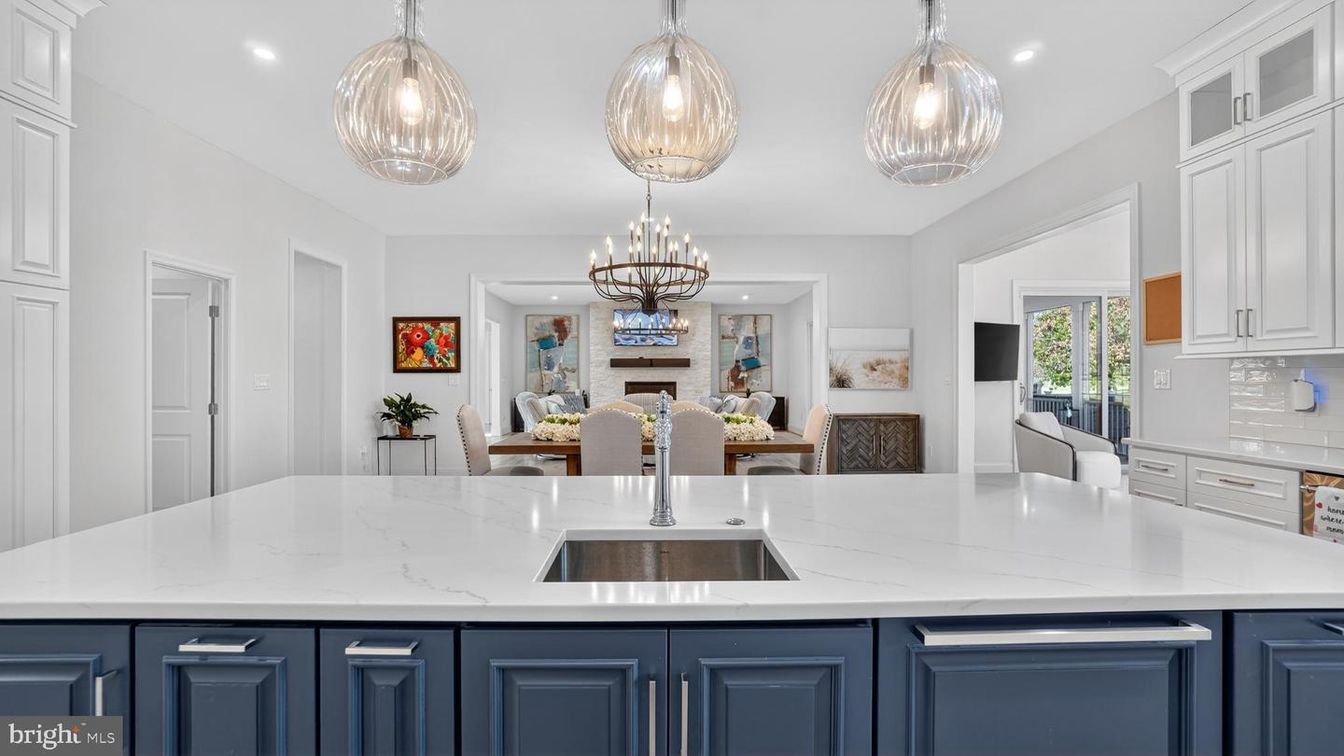 Dining room, Fireplace, Interior, Kitchen, Pendant Lights, Recessed Lighting