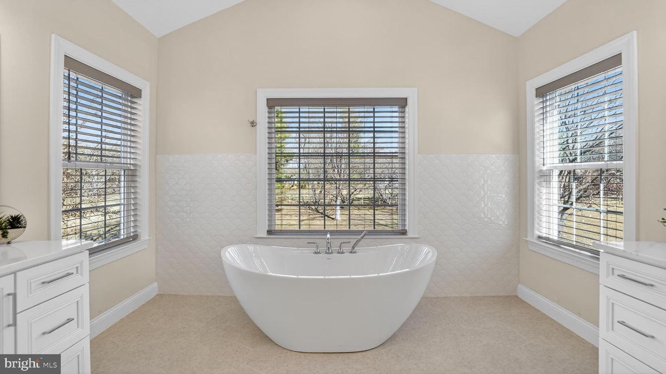 Bathroom, Free Standing Baths, Interior