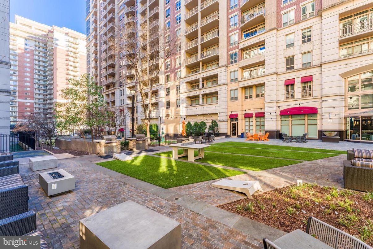 Backyard, Exterior, Facade, Condo Building