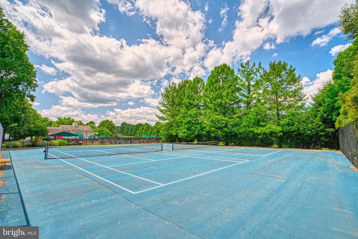 Exterior, Tennis Courts
