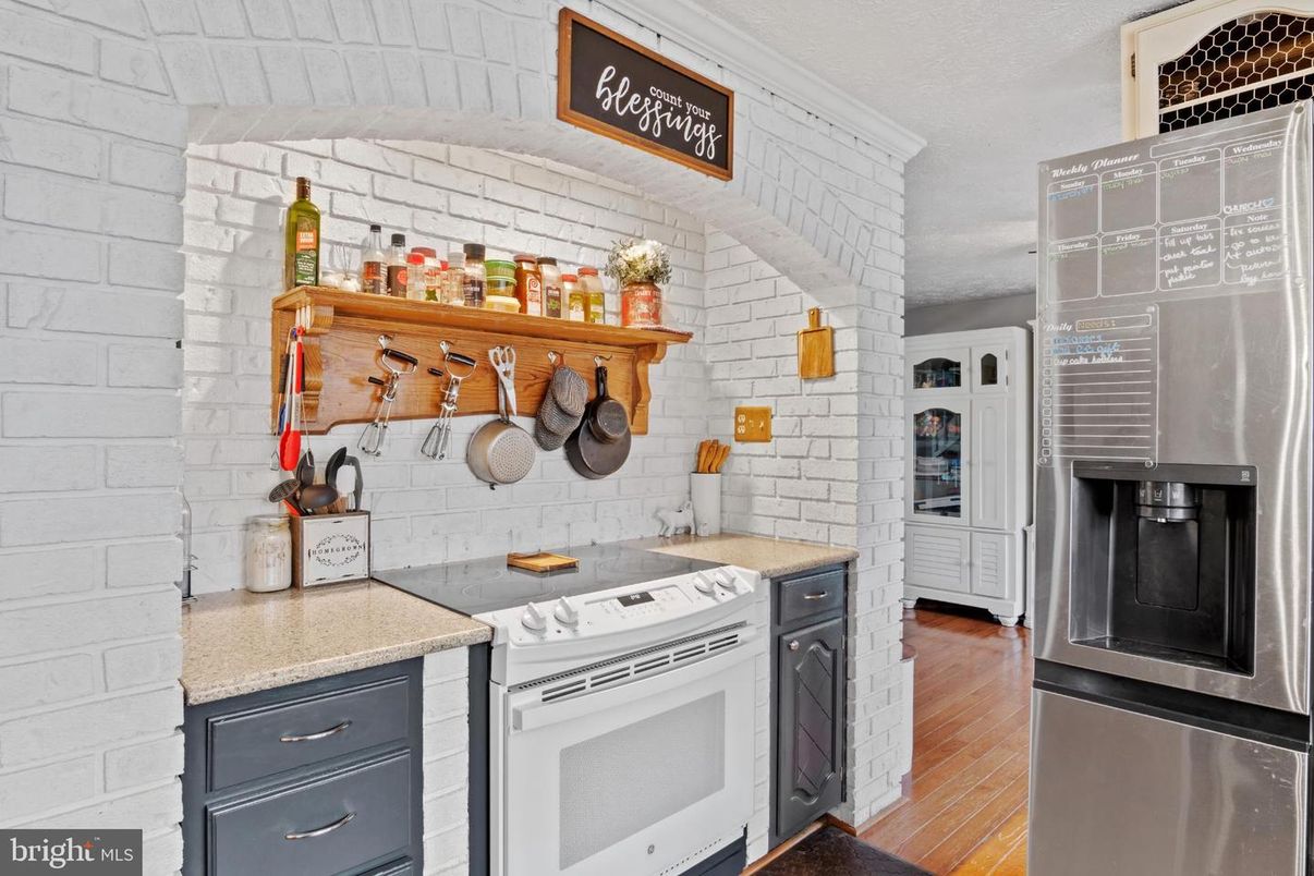 Interior, Kitchen, Stone Walls, Wood Texture Flooring