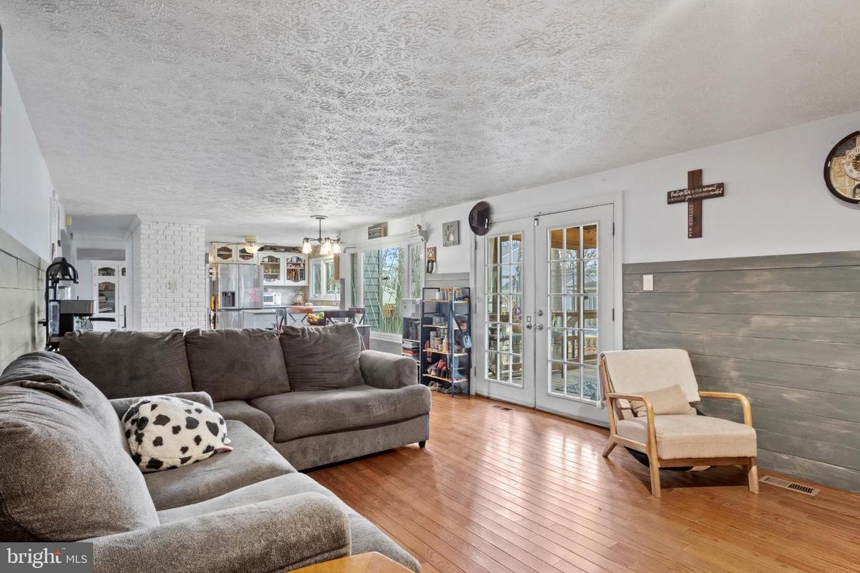 Chandelier, Interior, Living room, Wood Texture Flooring, Wooden Walls