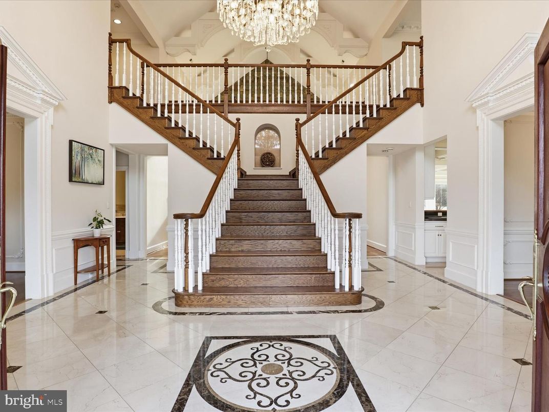Chandelier, Interior, Marble, Recessed Lighting
