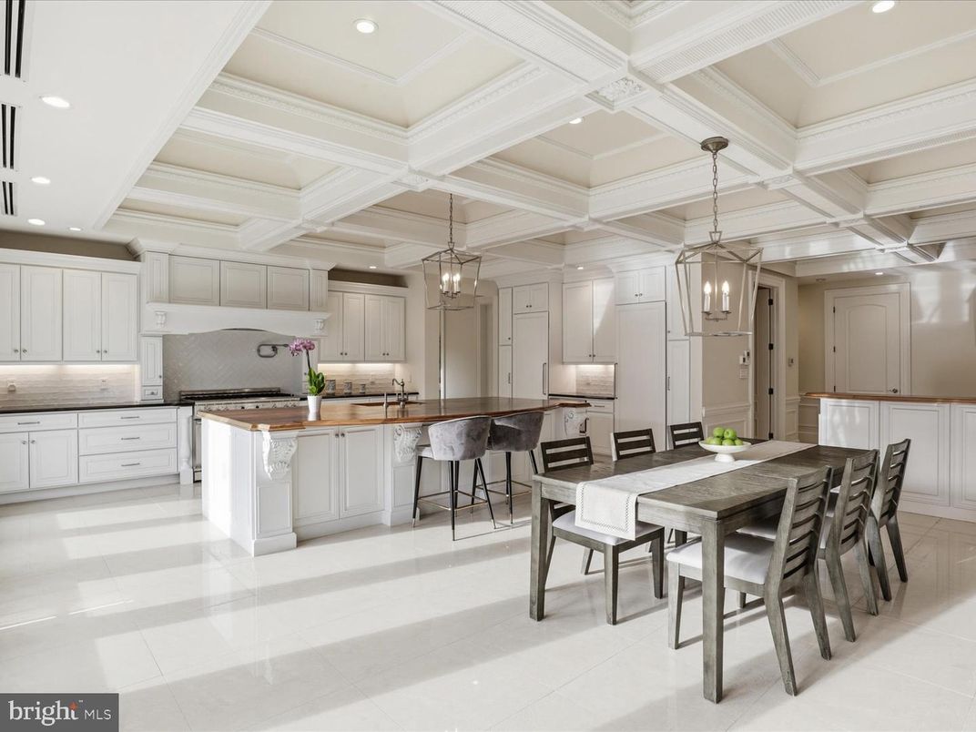 Dining room, Interior, Kitchen, Pendant Lights, Recessed Lighting