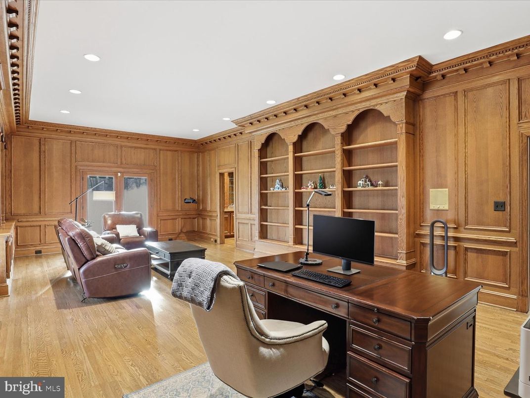 Home Office, Interior, Recessed Lighting, Wood Texture Flooring, Wooden Walls
