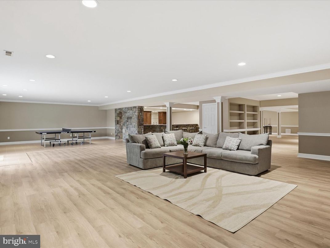 Game Room, Interior, Living room, Recessed Lighting, Wood Texture Flooring