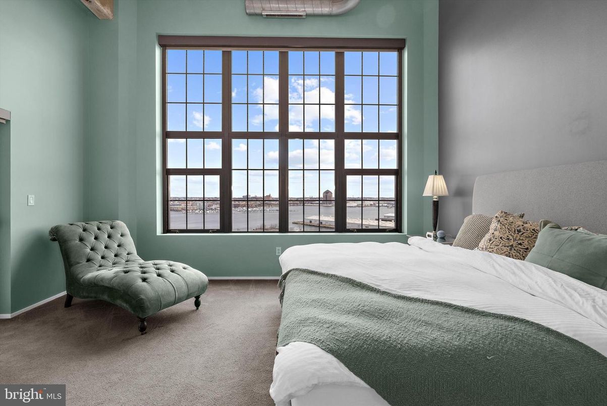 Bedroom, Interior, Water