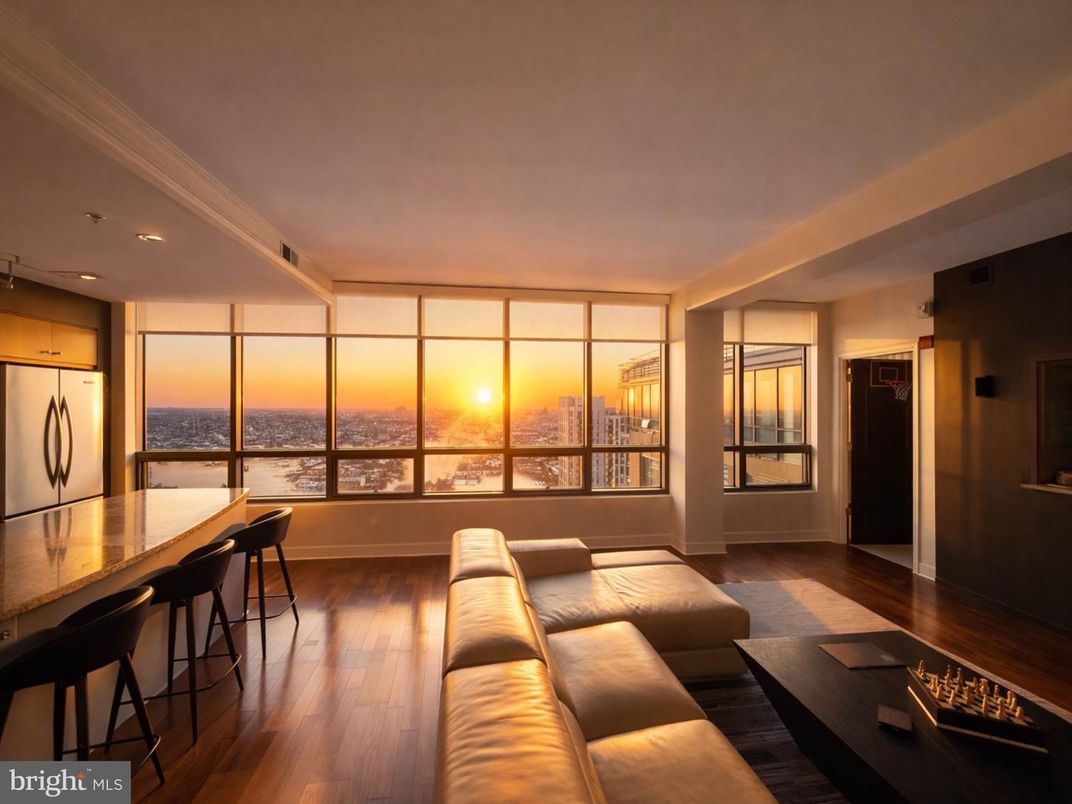 Interior, Living room, Recessed Lighting, Water, Wood Texture Flooring