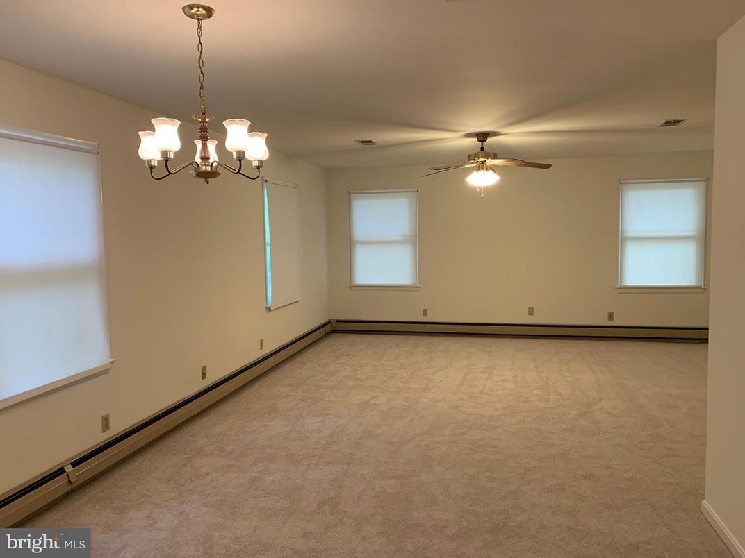 Chandelier, Empty room, Interior