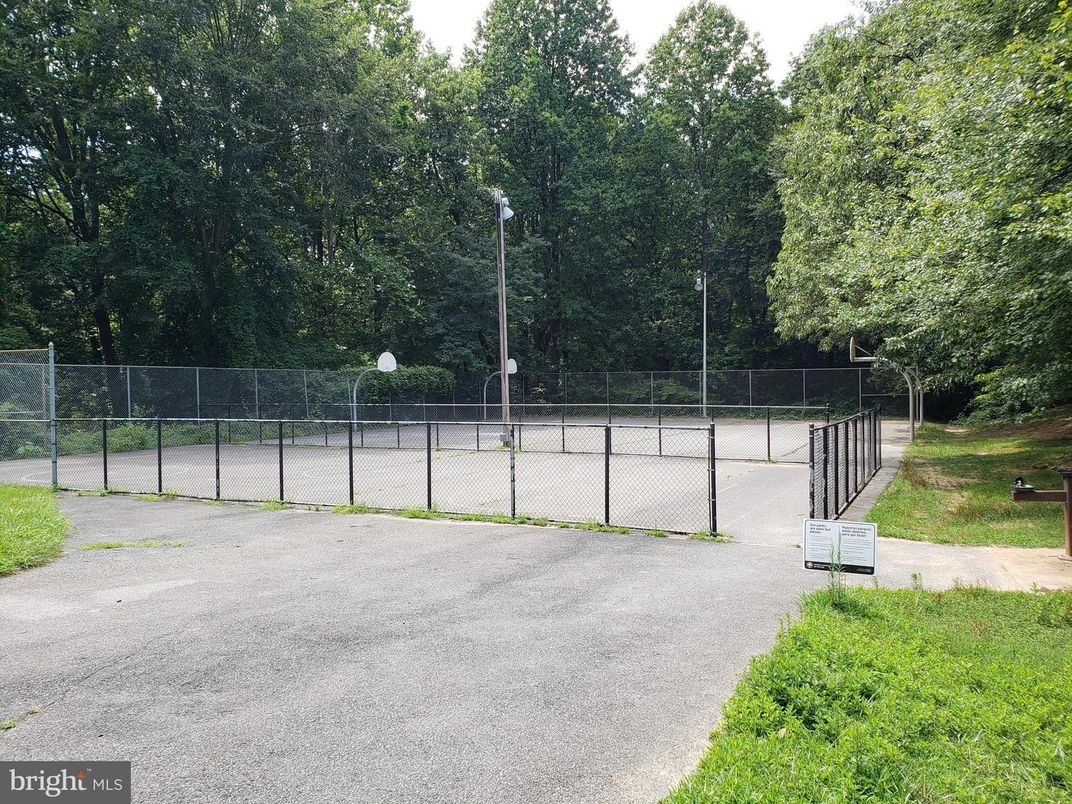 Exterior, Tennis Courts