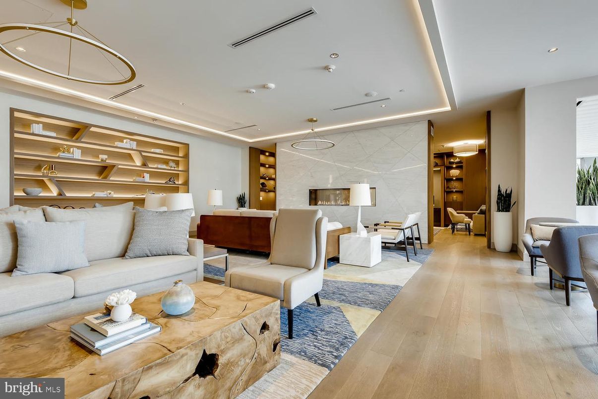 Interior, Living room, Pendant Lights, Recessed Lighting, Wood Texture Flooring