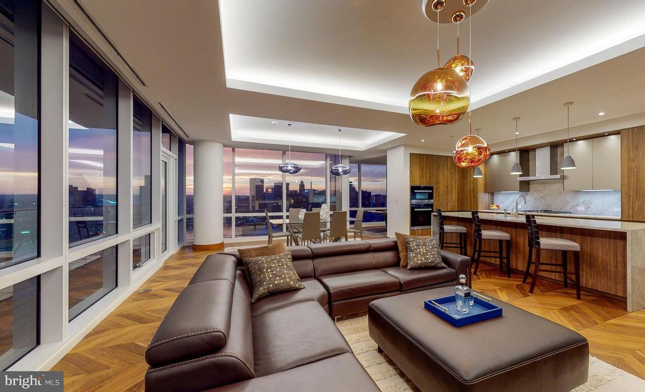 Dining room, Interior, Kitchen, Living room, Pendant Lights, Recessed Lighting, Stainless Steel Appliances, Wood Texture Flooring