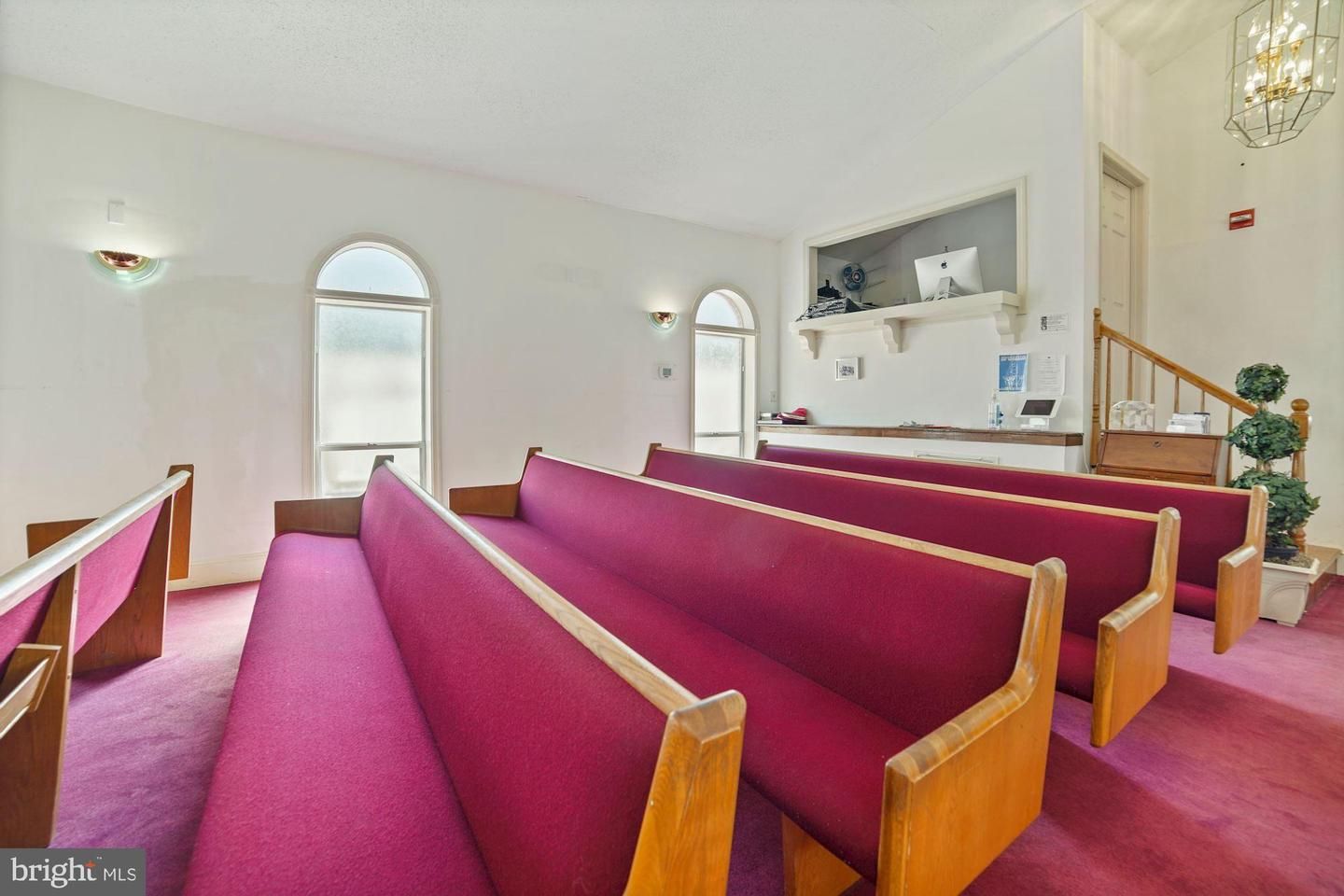 Chandelier, Interior