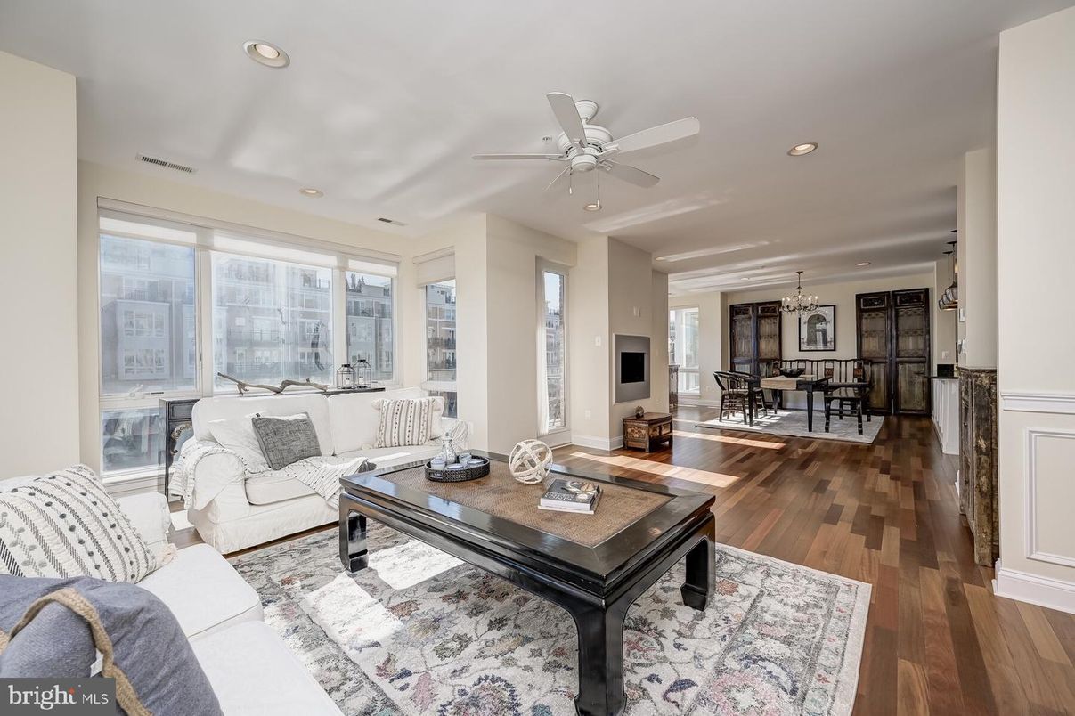Chandelier, Dining room, Interior, Living room, Recessed Lighting, Wood Texture Flooring